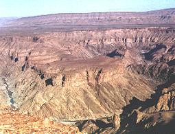 canyon.JPG (16394 bytes)