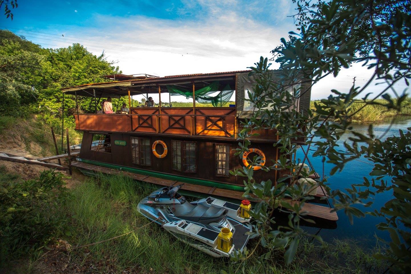 Kubu Queen House Boat Shakawe, Botswana