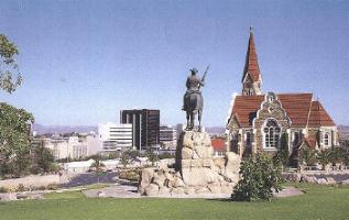 windhoek.JPG (14179 bytes)