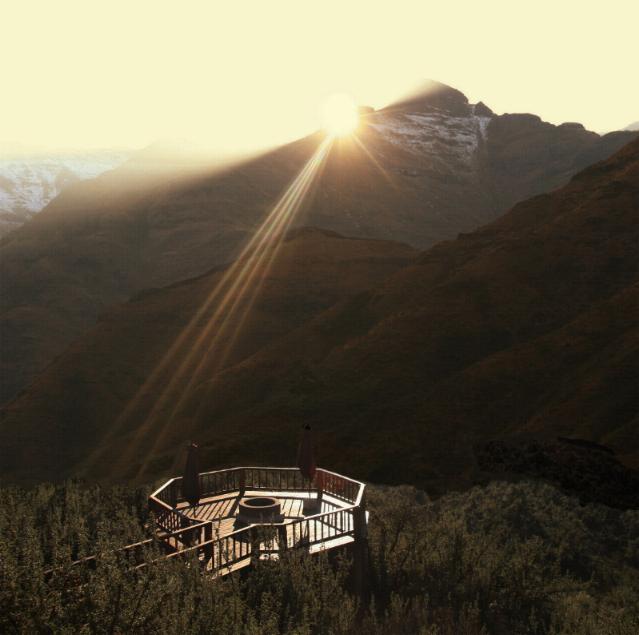 Maliba Mountain Lodge Butha-Buthe, Lesotho: fire pit deck