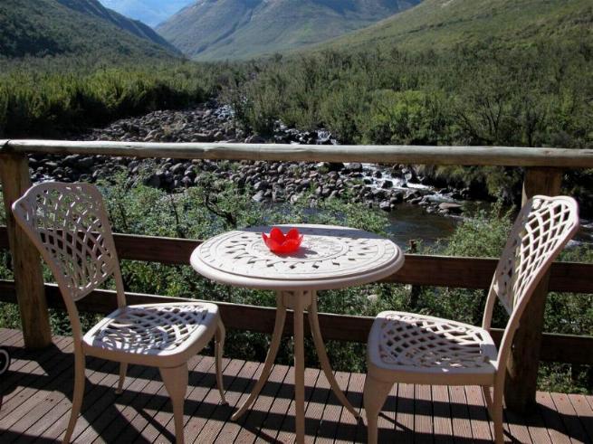 Maliba River Lodge Butha-Buthe, Lesotho: lodge deck